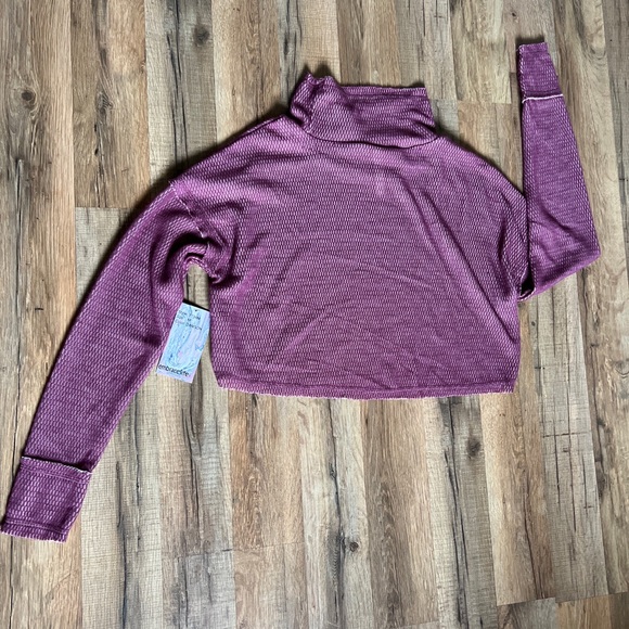 embracelife athleisure Long Sleeve crop top women’s size medium - Picture 5 of 5